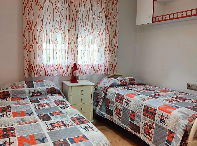 Zona Playa De Burriana Con Terraza Nerja